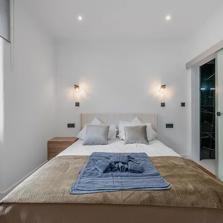 Stylish 1 Bed 公寓 *