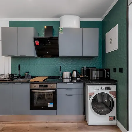 Stylish 1 Bed 丰沙尔